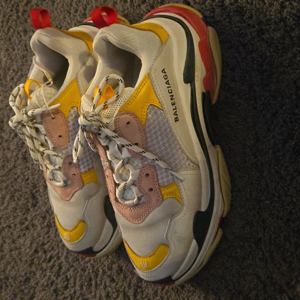 BALENCIAGA Triple S womens sneakers AUTHENTIC!   Sz 8